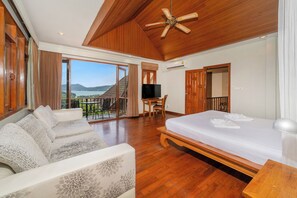 In-room safe, individually decorated, individually furnished, desk - Emerald Hill Villas (Patong)