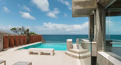 Spacious 5-bedroom villa in fabulous South Coogee with fitness room