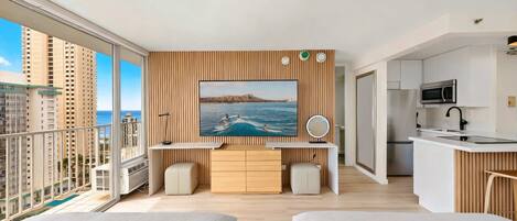 1 bedroom, in-room safe, desk, iron/ironing board