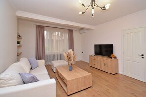 Blackout drapes, iron/ironing board, free WiFi