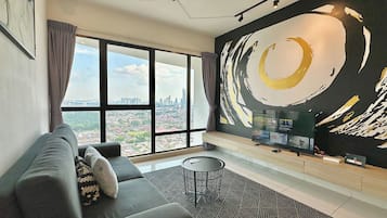 Apartamento Confort, 2 habitaciones, cocina básica, vistas a la ciudad | Zona de estar