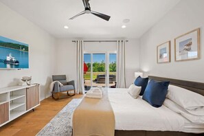5 bedrooms, desk, iron/ironing board, travel cot