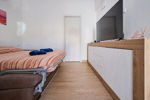 1 makuuhuone, silitysrauta/-lauta, Wi-Fi, vuodevaatteet