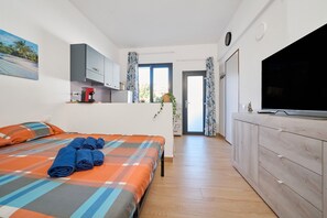 1 bedroom, iron/ironing board, WiFi, bed sheets