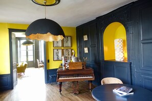 Interior - Between Champagne and Burgundy, family home with swimming pool. (Ervy-le-Châtel)