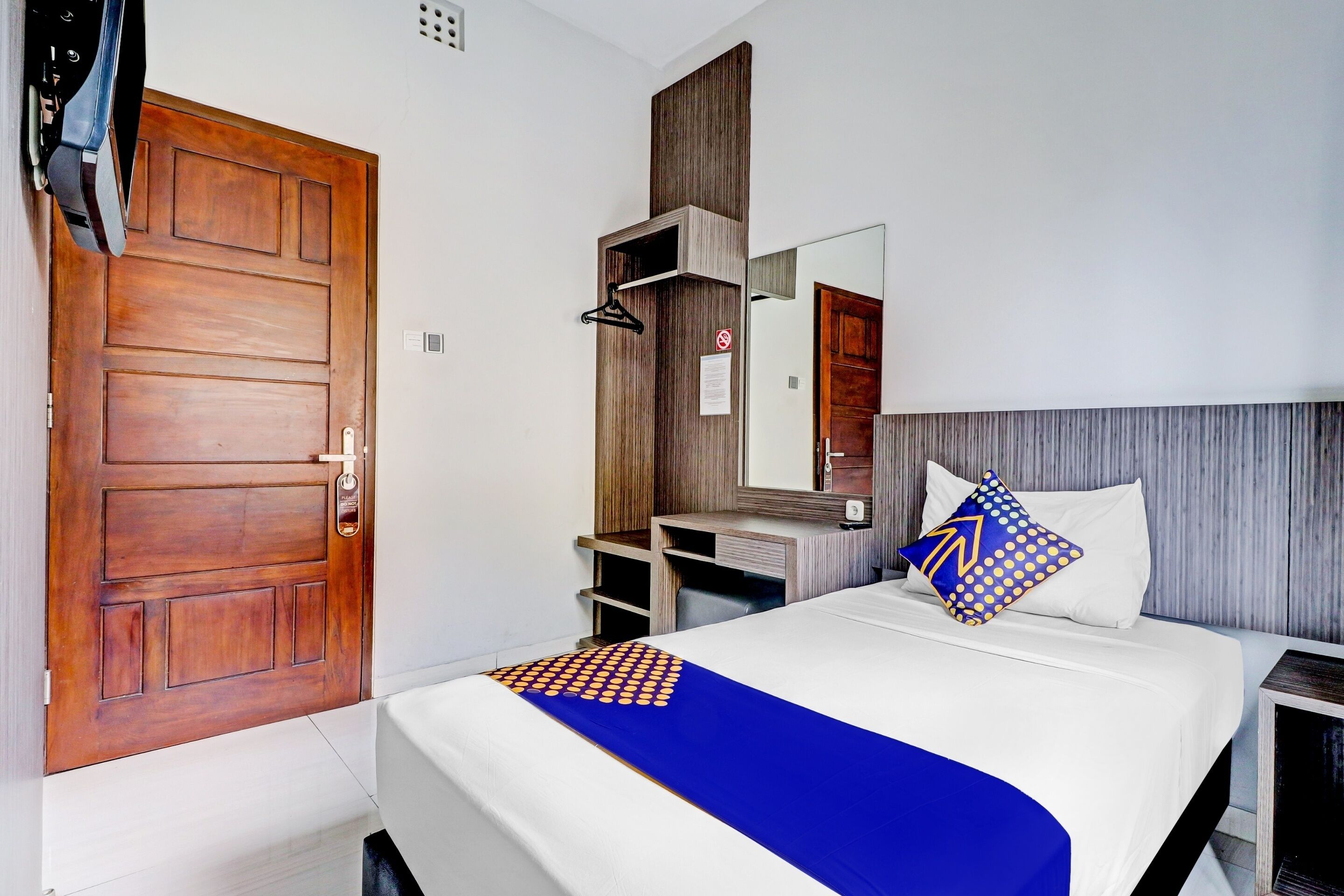 Kamar Single Ekonomi | Seprai linen