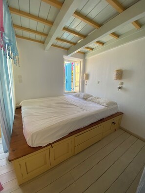 2 bedrooms, internet, bed sheets - Charming villa in Symi with stunning view (Simi)
