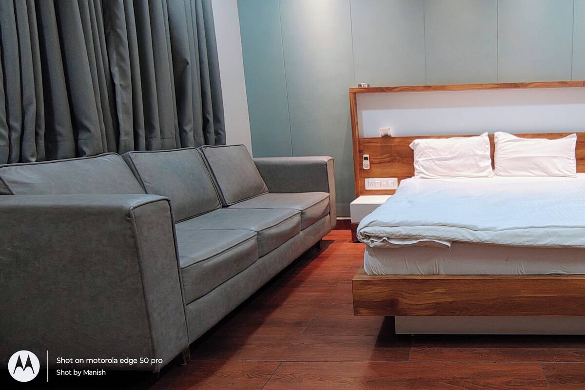 ห้องลักซ์ชัวรี่ | พื้นที่ทำงานแบบใช้แล็ปท็อป, Wi-Fi ฟรี
