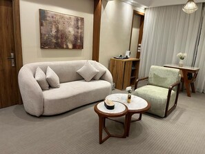 Deluxe Suite | Room amenity