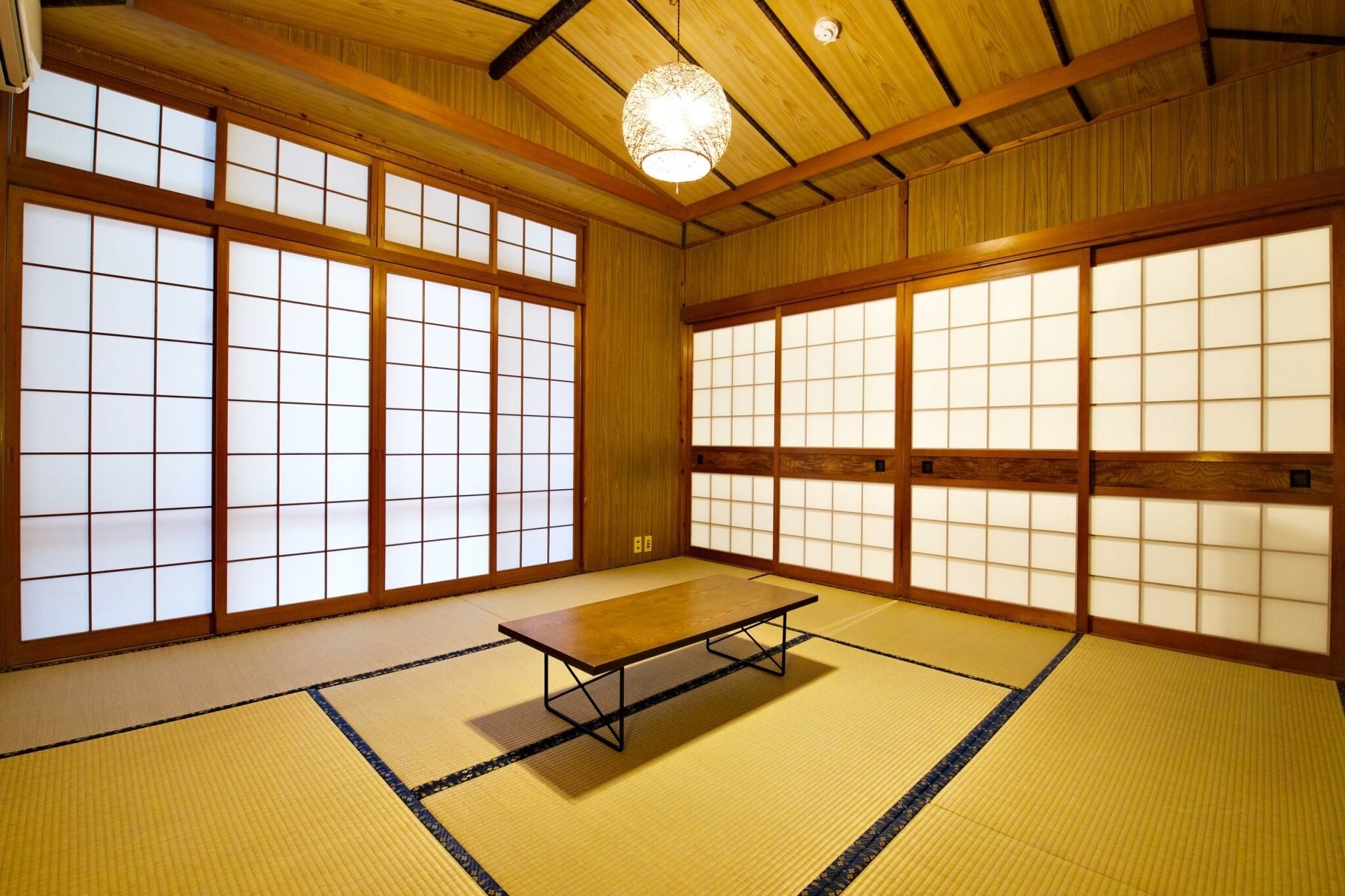 遮光窗帘、免费 WiFi