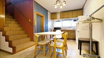 Apartment | Blackout drapes, free WiFi