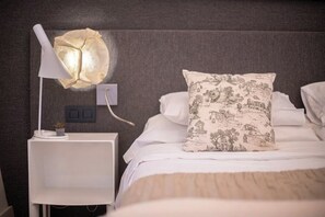 4 chambres, fer et planche à repasser, Wi-Fi, draps fournis