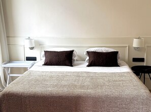 4 chambres, fer et planche à repasser, Wi-Fi, draps fournis