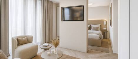 Superior Room, City View | Living area