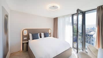 Studio Senior City View, Mini Bar | WiFi (free), bed sheets