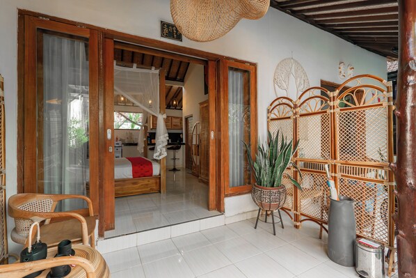 Desk, free WiFi - Arida House Ubud (Ubud)
