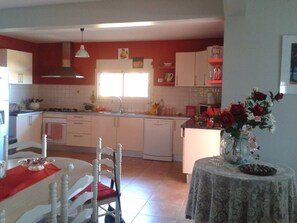 Fridge, oven