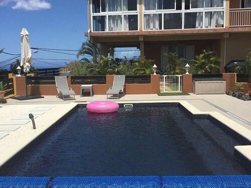 Spacious 2-bedroom apartment in Avirons - Terrace & Parking