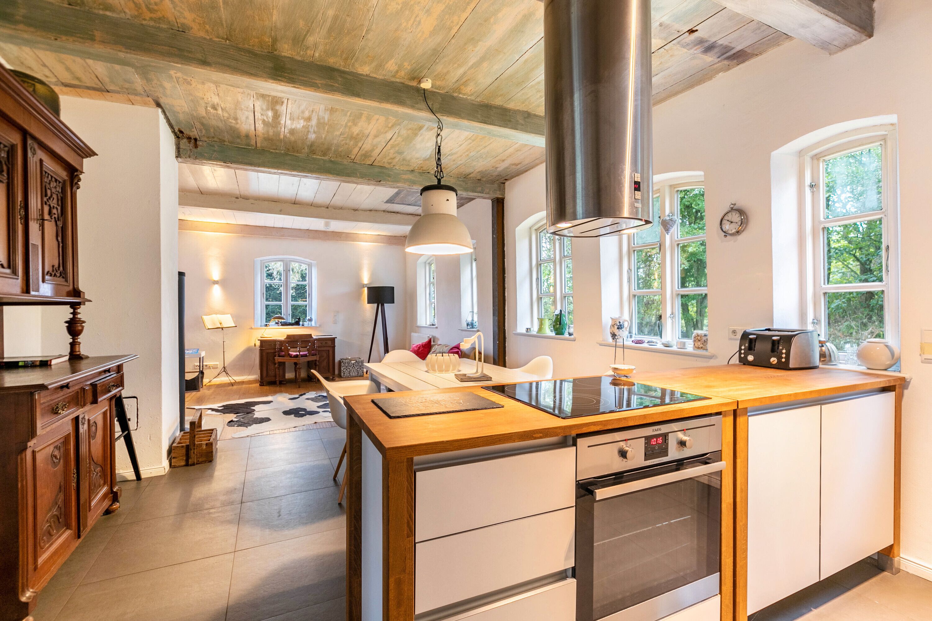 Réfrigérateur, four, plaque de cuisson, lave-vaisselle