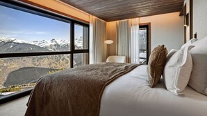 4 bedrooms, free WiFi - Luxury new apartment with 4 suites, spa and services in Courchevel 1850 (Courchevel 1850)