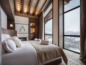 7 bedrooms, free WiFi