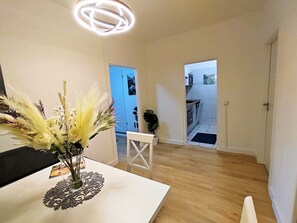 Dining - 4-room apartment near Oranienburg train station (Oranienburg)