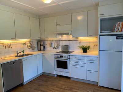 Holiday Home '1a' with Mountain View, Private Terrace and Wi-Fi