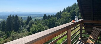 Holiday Home '1a' with Mountain View, Private Terrace and Wi-Fi