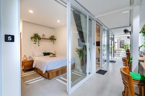 Deluxe Studio Suite