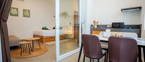 Apartment | Desk, free WiFi