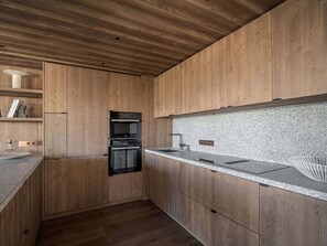 Fridge, microwave, dishwasher