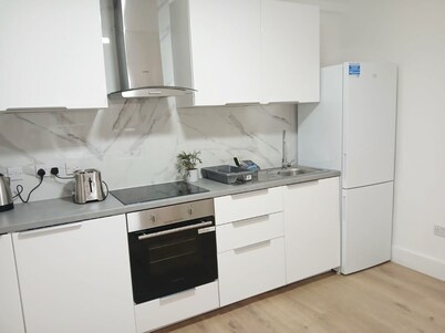 哈羅避風港寬敞三臥室住宅