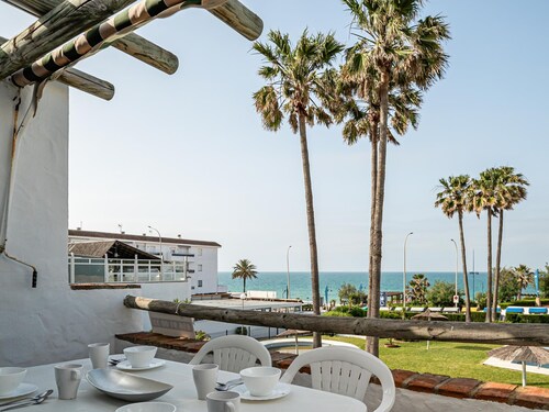 Bright apartment 50m from the beach with parking in Chiclana