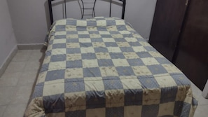 1 bedroom, iron/ironing board, internet, bed sheets