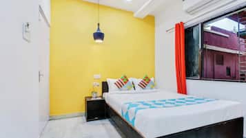 Hypo-allergenic bedding, in-room safe, desk, soundproofing