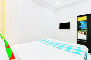 Chambre Deluxe double, climatisation | Literie hypoallergénique, coffre-fort, bureau, système d’insonorisation