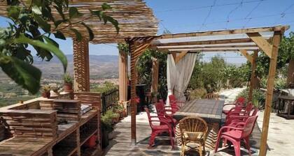 Loma Negra Rural House, with fireplace, swimming pool and barbecue