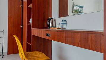 Deluxe Studio, Pool View | Free WiFi