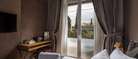 3 quartos, ferros/tábuas de passar roupa, berço de viagem