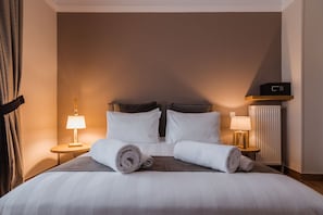 3 bedrooms, iron/ironing board, travel cot, free WiFi - Acropolis Exclusive Residence | Syggrou Av. 12, Athens 11742, Bill & John Apartments & Villas (Athens)