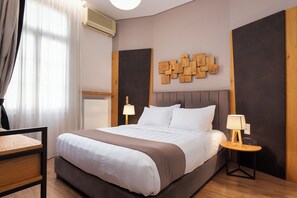 4 bedrooms, iron/ironing board, travel crib, free WiFi