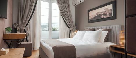 3 bedrooms, iron/ironing board, travel cot, free WiFi