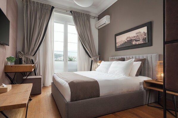 3 bedrooms, iron/ironing board, travel cot, free WiFi