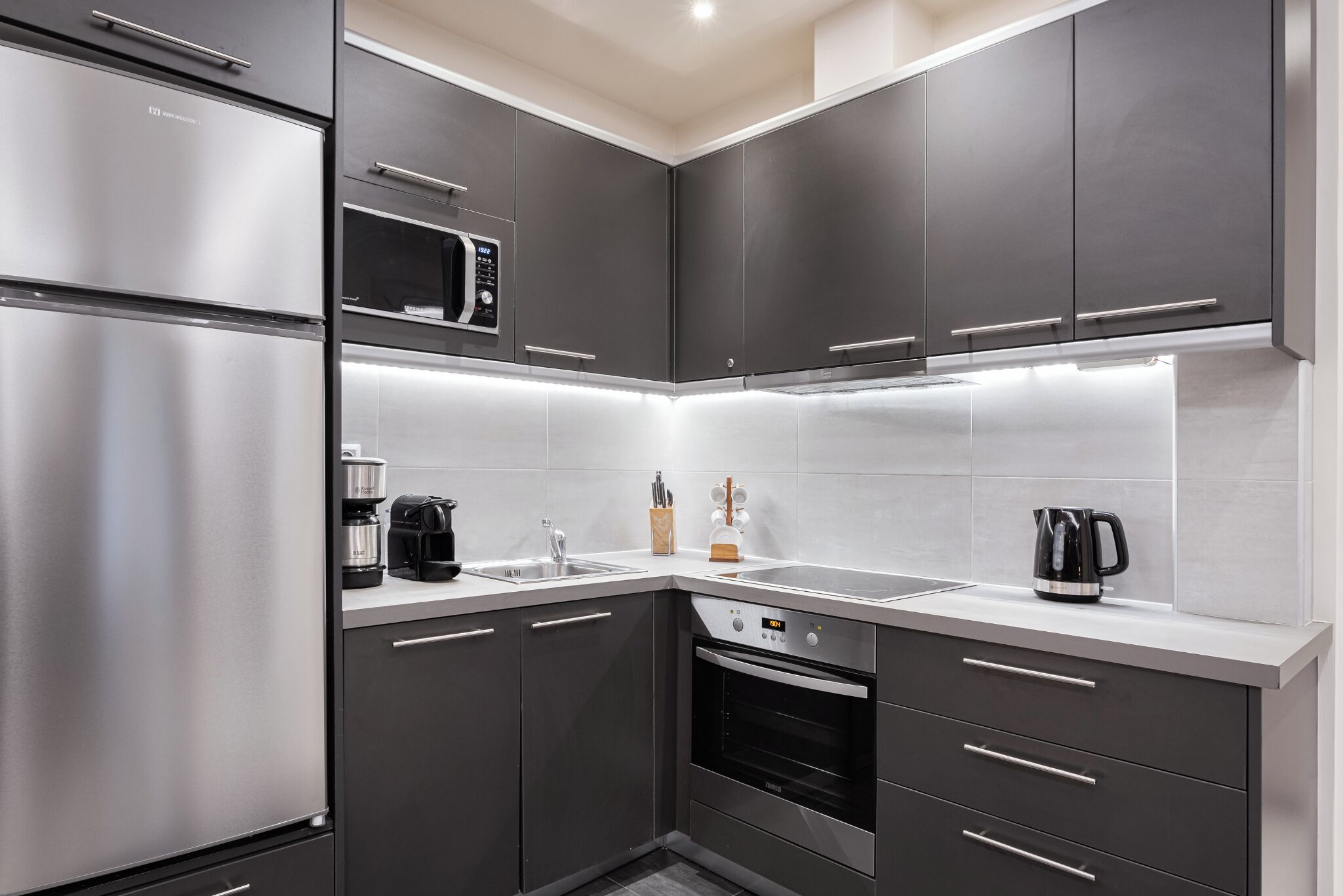 Fridge, microwave, oven, stovetop