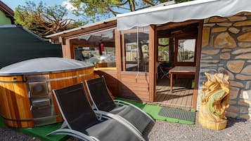 Bain à remous extérieur