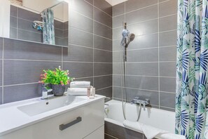 Hair dryer, towels