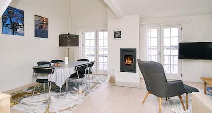 Luxury Waterfront Living - By Traum Ferienwohnungen