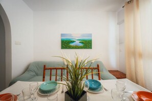 Interior - Bright 3-bedroom apartment with veranda - Mellieħa (Il-Mellieħa)