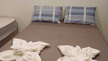 2 chambres, fer et planche Ă  repasser, Wi-Fi, draps fournis