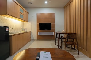 Habitación doble Deluxe | Escritorio, wifi gratis y ropa de cama 
